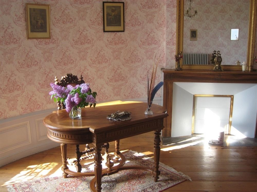 Bed and Breakfast Chateau De Puyrigaud Leoville Экстерьер фото