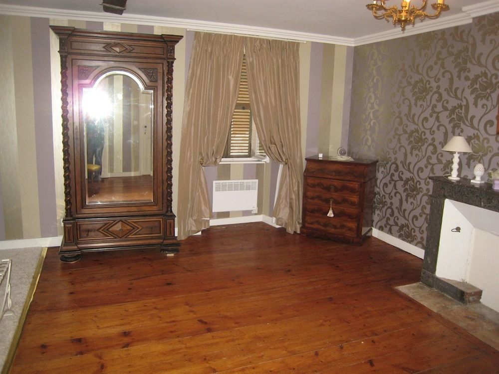 Bed and Breakfast Chateau De Puyrigaud Leoville Экстерьер фото
